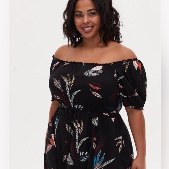 Torrid Midi Challis Puff Sleeve Dress size 00x - Picture 2 of 10